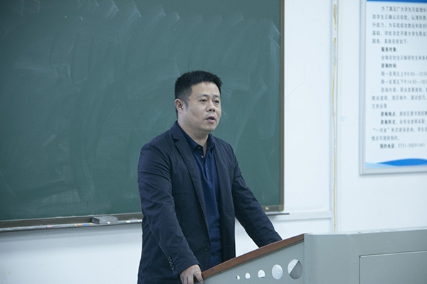 e9860ad2ee2e419ab202a5621512cc58.jpg 盧明.jpg