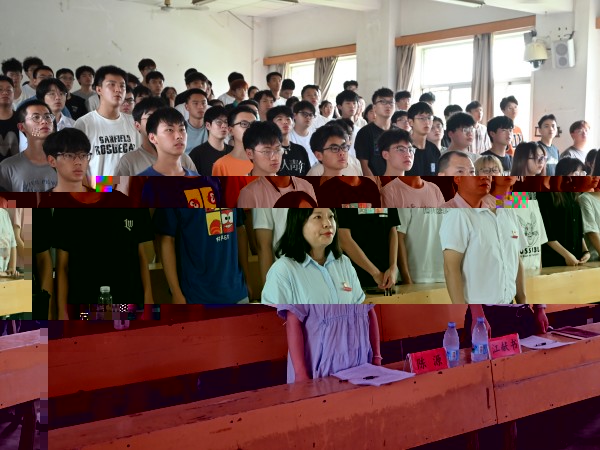 3ae3dd9d1bbc4bb290d63701bff953e9.jpg 結業典禮現場.jpg